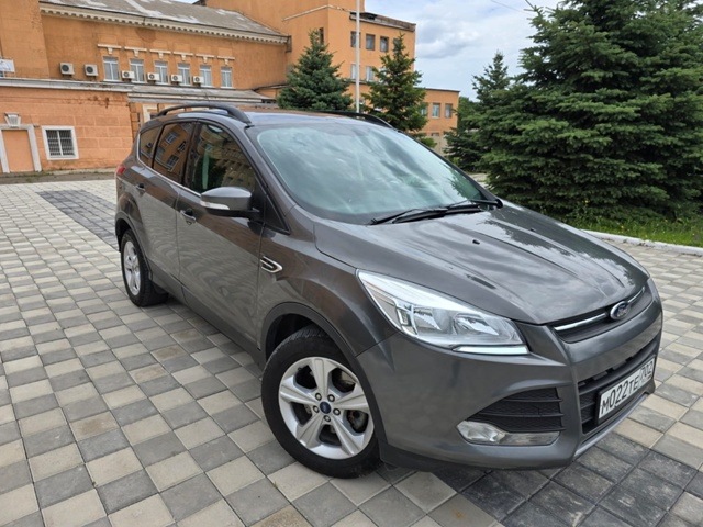 Продаётся Ford Escape (Kuga) 2014, 2.5 AT 4WD - Отличное состояние! Год выпуска: 2014 Двигатель: 2.5 бензин Трансмиссия: Автоматическая (AT), полный привод (4WD) Пробег: 247 000 км Состояние: Отличное, всё работает безупречно. Двигатель: В идеальном состоянии, регулярная замена масла каждые 7000 км (расхода масла нет). Особенности: Бесключевой доступ. Цена: 1 150 000 руб. Обмен: Возможен обмен на ваш автомобиль. Телефоны: +7 (959) 555-6595, +7 (959) 144-1400